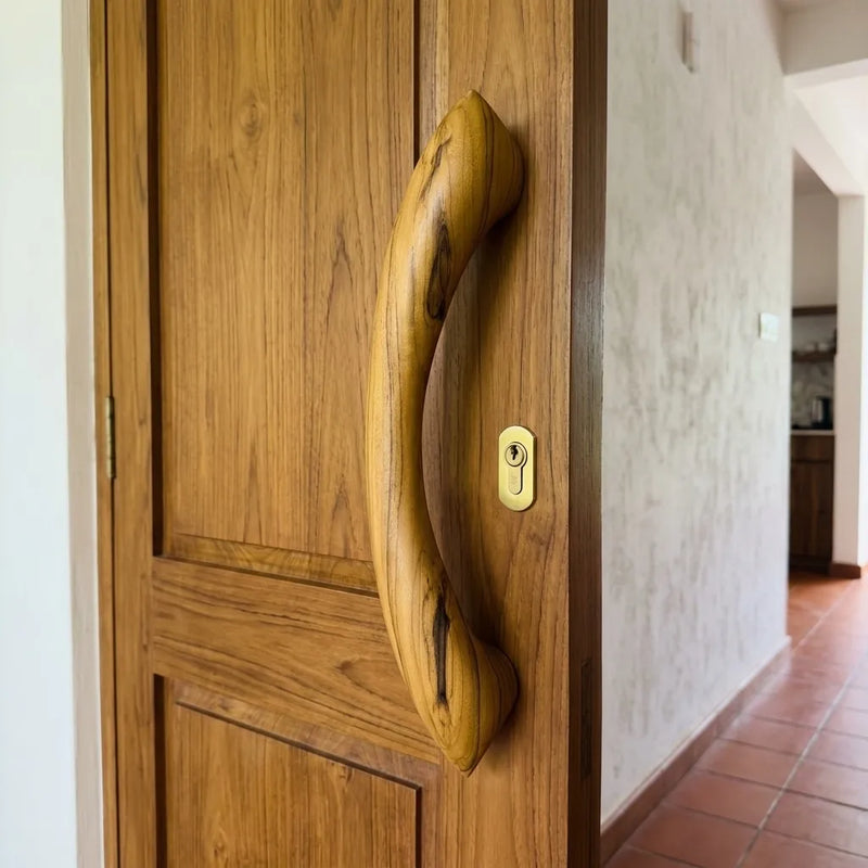 Solid Carved Handle